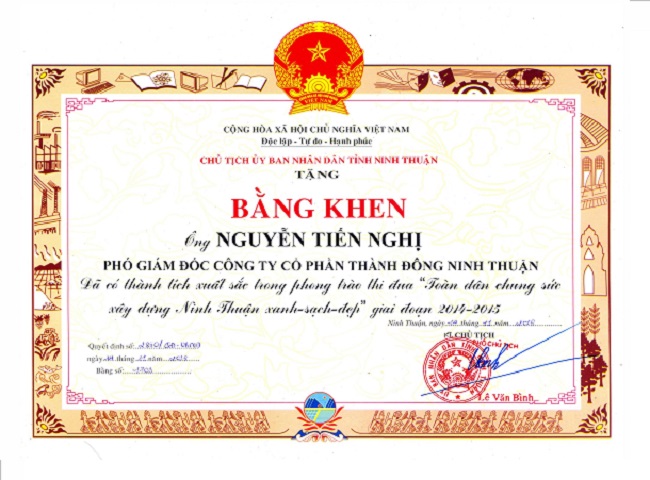 nguyen-tien-nghi-giay-khen-cua-tinh