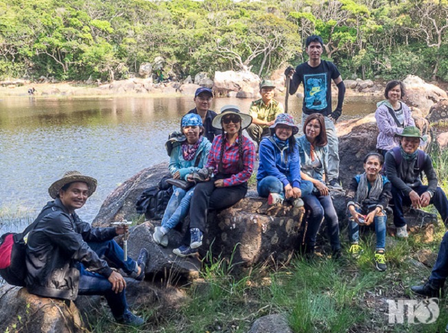 ho-treo-tren-nui-chua-7