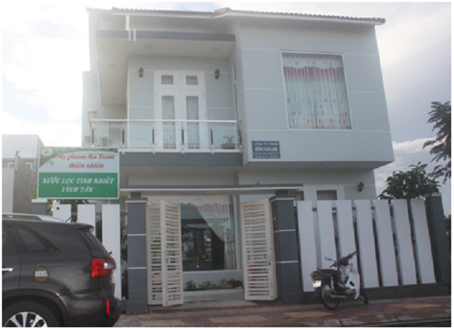 Toàn cảnh mặt tiền ngôi nhà của cô Trần Thị Bê tại Khu đô thị mới Đông Bắc (khu K1).